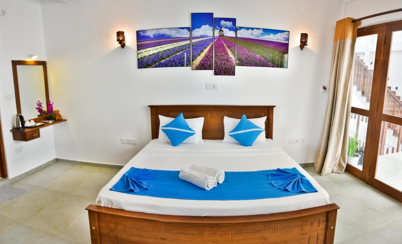Rominrich Hotel Hikkaduwa Bagian luar foto